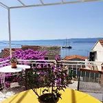 Award Winning Garden With Large Terrace And Amazing Seaview * ボル
