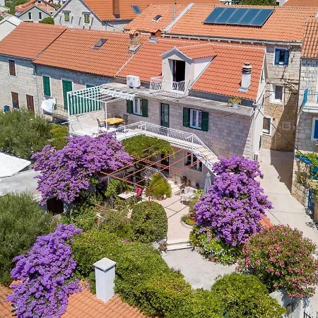 Award Winning Garden With Large Terrace And Amazing Seaview