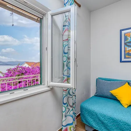 Award Winning Garden With Large Terrace And Amazing Seaview
