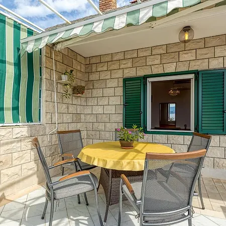 アパート Award Winning Garden With Large Terrace And Amazing Seaview *
