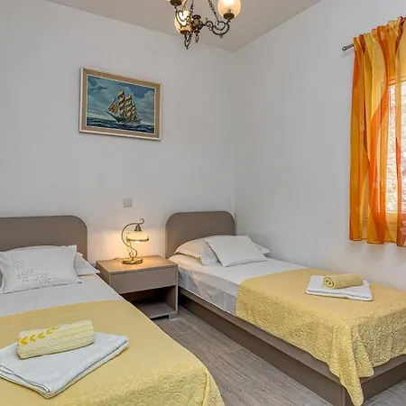 Award Winning Garden With Large Terrace And Amazing Seaview Apartment