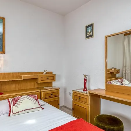 Award Winning Garden With Large Terrace And Amazing Seaview Appartamento